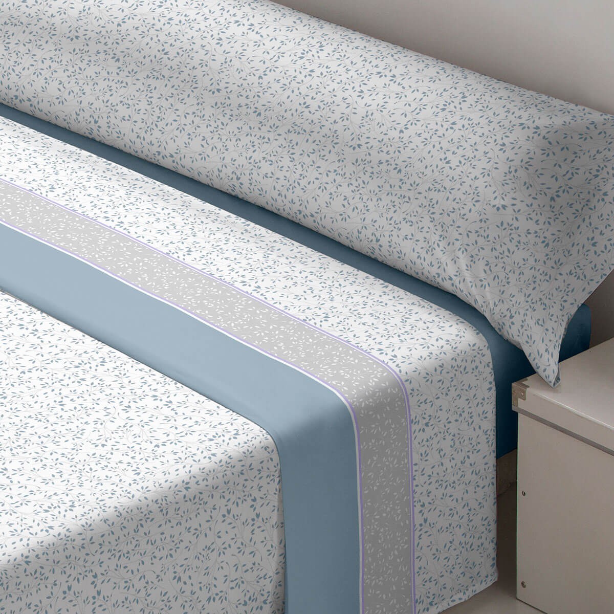 Alerta travesura Kakadu Juego de sábanas sedalina DARCY de Tejidos Reina | Lanovenanube Colores  Azul medidas generales 90 cm