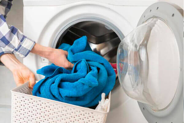 cuidar la ropa lavando con cuidado